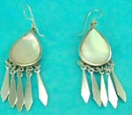 wholesale of fashion earring supply manufactured sterling silver mother of pearl seashell earring with oval round shape 