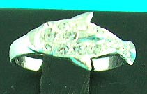 huge wholesale jewelry club delivers fish shaped ring with precious gemstone inlaid    