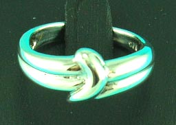 silver jewelry wholesaler manufactured dolphin styled twirl ring, great for gifts 